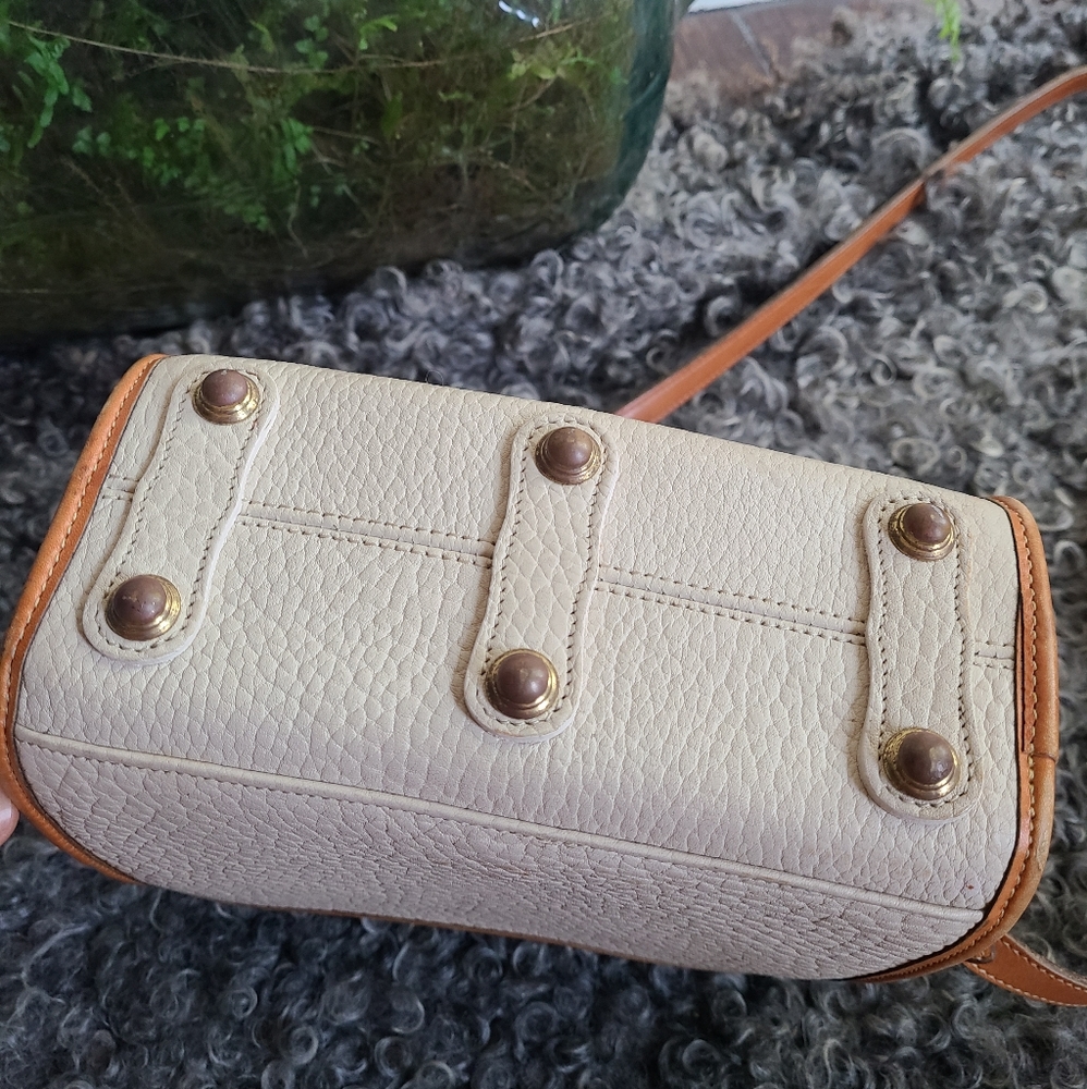 SWAPPED Dooney & Bourke White Leather Shoulder Bag + Wallet - Picture 8 of 16